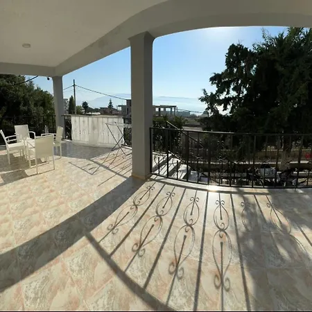 Valona Apartment